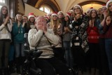 Człowiek Roku 2015: Dali niepełnosprawnemu wózek, a w prezencie dostali łzy radości