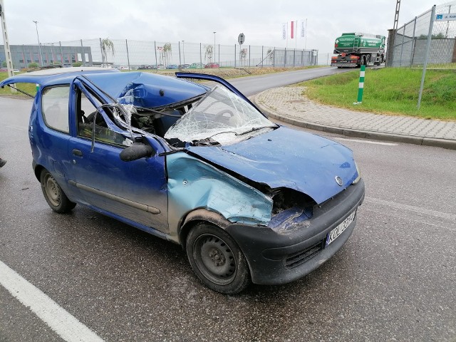 Wypadek z udziałem dwóch samochodów osobowych w Trzyciążu