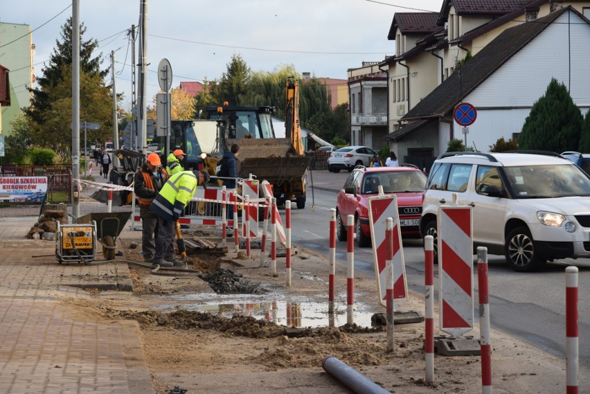 Trwa remont drogi krajowej numer 79 w Lipsku. Tworzą się korki. Do kiedy potrwają prace?
