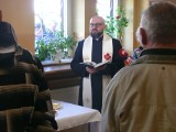 Wielkanocne spotkanie z bezdomnymi w stołówce Caritas w Radomiu