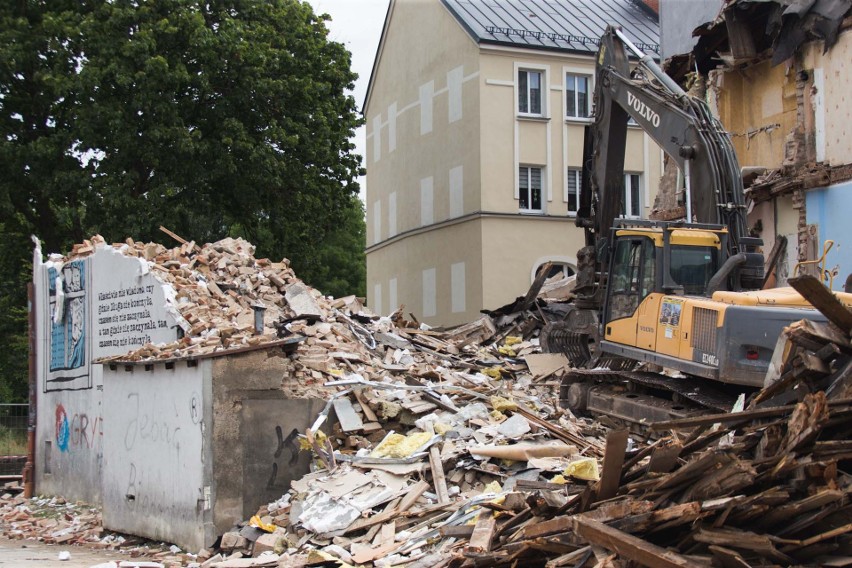 Dawnej ulicy Długiej już nie ma. Wyburzenia w toku [ZDJĘCIA]