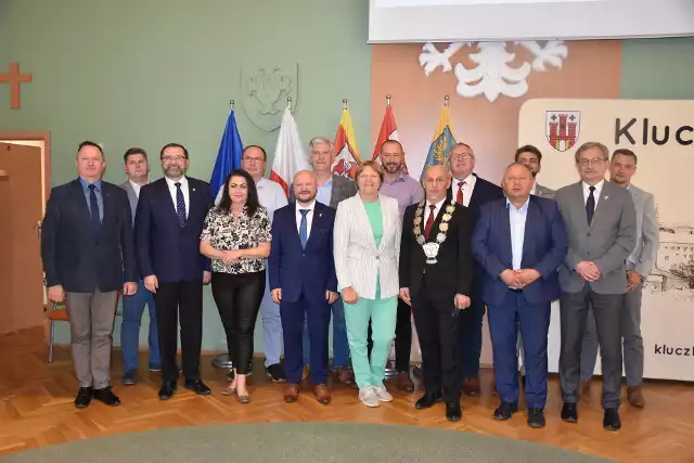 W poniedziałek 29 kwietnia odbyła się ostatnia sesja rady powiatu kluczborskiego w kadencji 2018-2024.