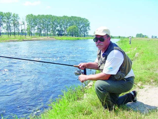 &#8211; Już dwa lata temu było z rybami źle &#8211; przekonuje Krzysztof Gedrowicz, wędkarz z Łomży. &#8211; Ale w tym roku jest jeszcze gorzej.