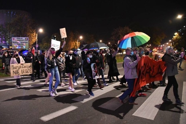 Tak w piątek, 23 października, protestowali mieszkańcy Kielc.