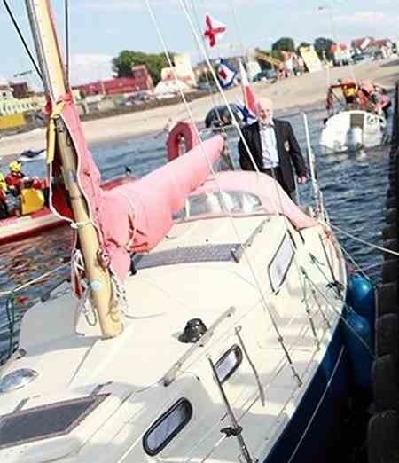 Pod koniec czerwca 2013 Edward Zając ochrzcił w usteckim porcie swój nowy jacht Holly II