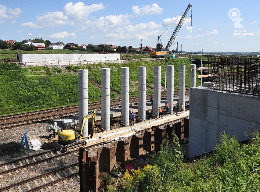 Budowa wiaduktu nad linia kolejową w Batowicach wraz z...