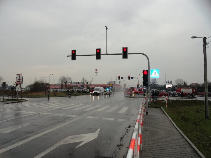 Wypadek busa i samochodu osobowego w Mikołowie