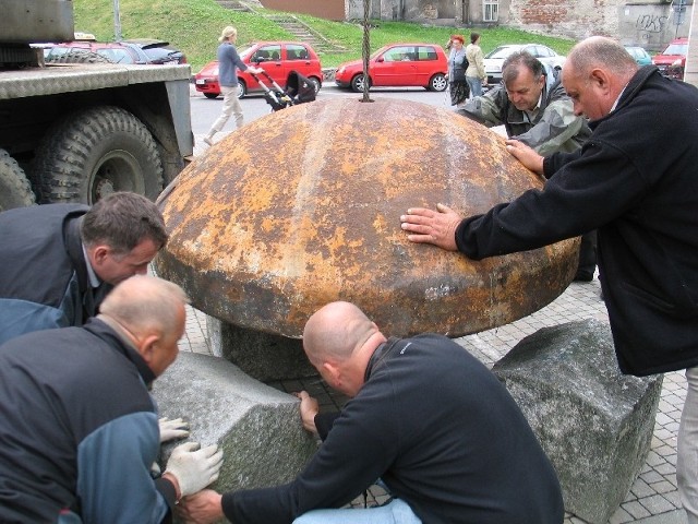 Kopuła została wykonana w 1895 r. w czeskiej fabryce E. Skoda Pilsen.