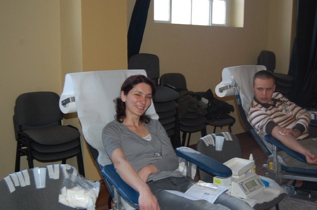 Nie po raz pierwszy oddaje krew Ewa Orłowska ze Zbąszynia: - Cel dzisiejszej akcji jest bardzo szczytny, a ponieważ jestem mamą trójki dzieci, to wiem jak bardzo potrzebują one naszej pomocy.
