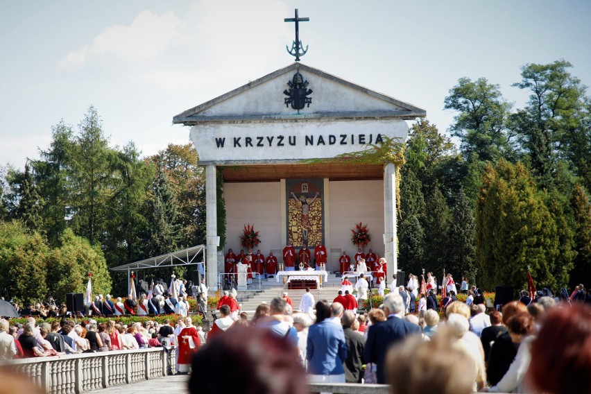 Kraków. Tłumy pielgrzymów na odpuście w Mogile [ZDJĘCIA]