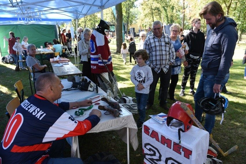 Zabawy terenowe, zwiedzanie wieży ciśnień, joga na świeżym...