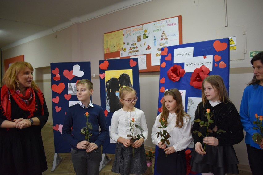 Konkurs Recytatorski Poezji Miłosnej w Szkole Podstawowej nr 2 w Brzezinach 