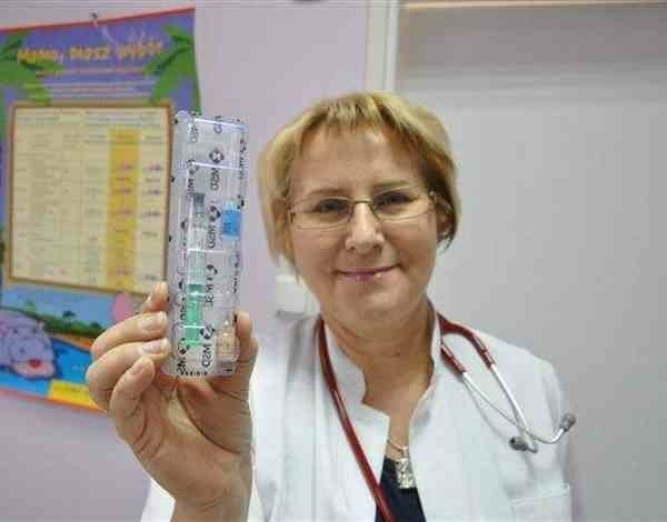 - Trzecia dawka szczepionek czeka już na dziewczęta - mówi Małgorzata Bihun, lekarka z ośrodka zdrowia w Czarnowąsach.