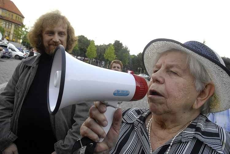 Zdjecia ze środowego protestu przed slupskim ratuszem...