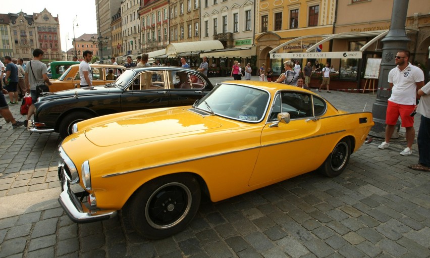 Motoclassic 2015 - zlot starych aut - pokazy na wrocławskim...