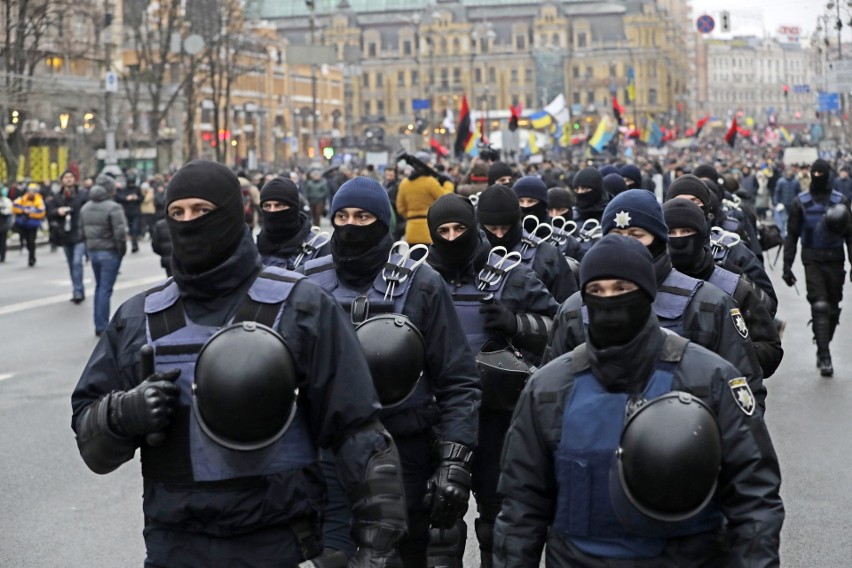 Demonstracja 10 grudnia 2017 w Kijowie. Protestujący...