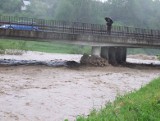 Opady w Małopolsce: przybywa wody w rzekach, przekroczone stany alarmowe [ZDJĘCIA]