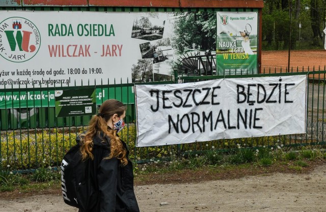 Banery z takimi napisami pojawiły się na ogrodzeniu Rady Osiedla Wilczak-Jary przy ul. Nakielskiej.