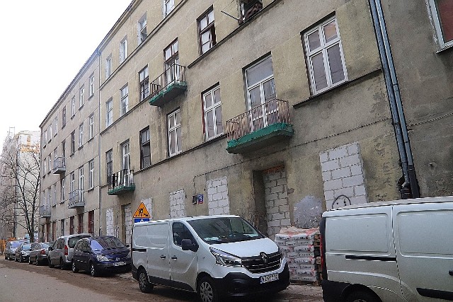 Na ul. Włókienniczej (dawnej Kamiennej) w Łodzi trwa remont kamienic i budowa pasażu Majewskiego