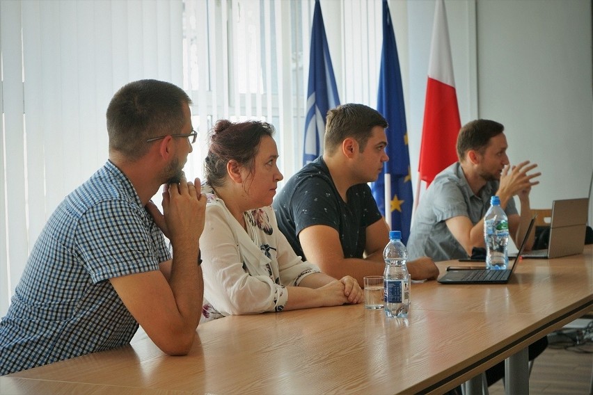 Dobczyce, Kraków. Przyjaciele Raby i radna z Dobczyc na spotkaniu w Wodach Polskich 