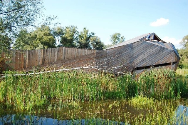 Enklawa przyrodnicza bobrowisko w Starym Sączu cieszy się zainteresowaniem nie mieszkańców i turystów - obiekt nie raz został doceniony w konkursach architektonicznych