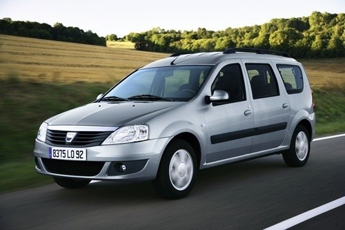 Dacia Logan MCV stylem nie porywa, ale i tak jest ładniejsza...