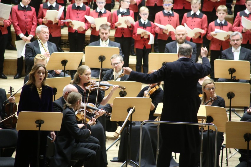 Poznańskie Słowiki, soliści, Orkiestra Filharmonii...