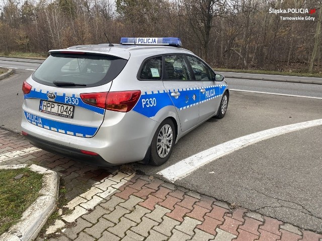Policjanci z Tarnowskich Gór eskortowali samochód wiozący ciężarną na porodówkę