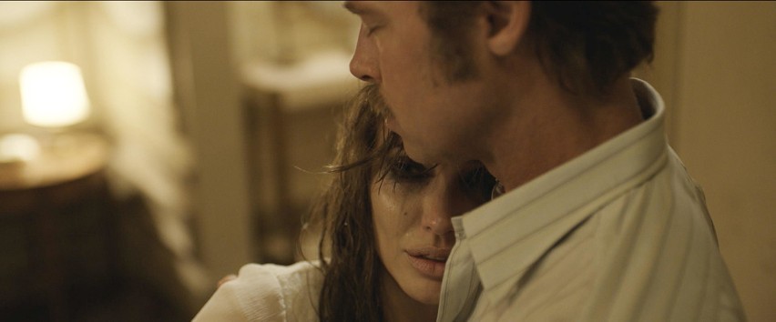 Angelina Jolie i Brad Pitt w "Nad morzem"