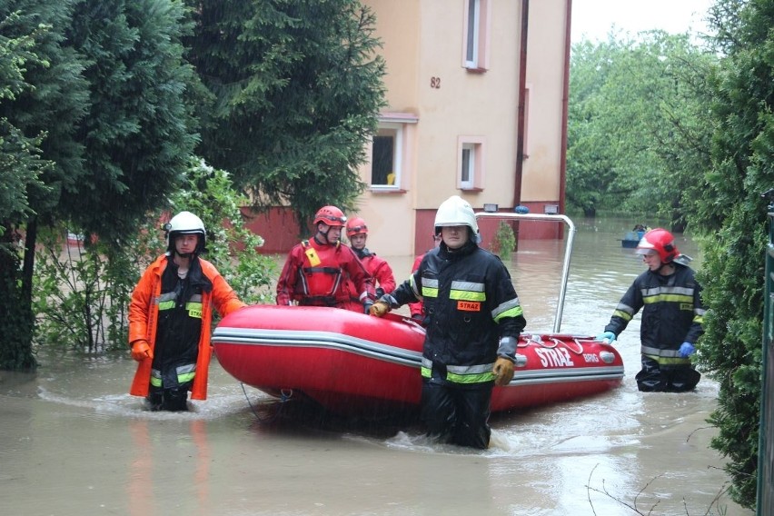 Powódź 2014: Ewakuacja na Śląsku. Dramat mieszkańców Skoczowa [AKTUALIZACJA, ZDJĘCIA]