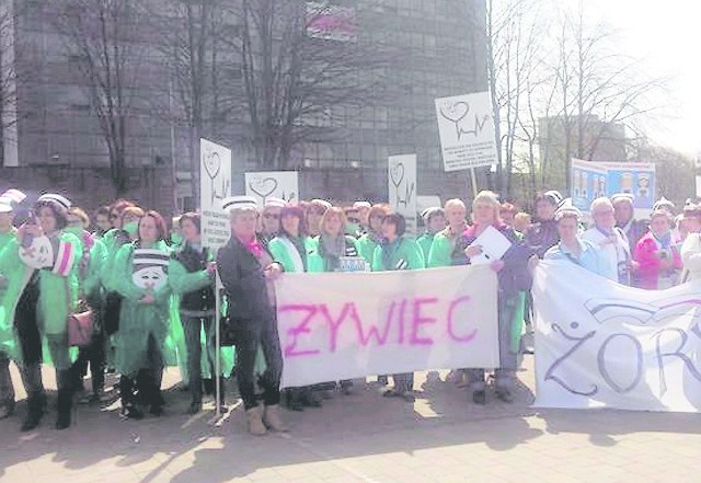 Milczący protest pielęgniarek trwał około godziny