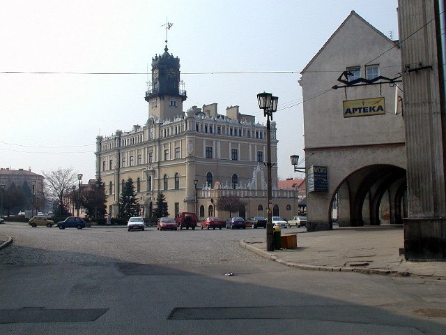 Działacze Ruchu Solidarności 2010 chcą, aby patronem rynku w Jarosławiu byli Maria i Lech Kaczyńscy.