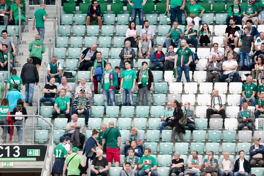 Kibice na meczu Śląsk - Pogoń. Znajdź się na trybunach