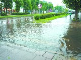 Zalane ulice - po wodzie, po błocie