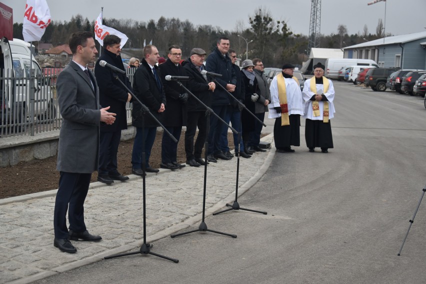 Droga między Nieliszem a Sitańcem otwarta po przebudowie. Kierowcy jeżdżą już po nowym asfalcie