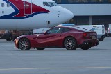 Ferrari w Katowice Airport: test ferrari F12 berlinetta na lotnisku w Pyrzowicach ZDJĘCIA