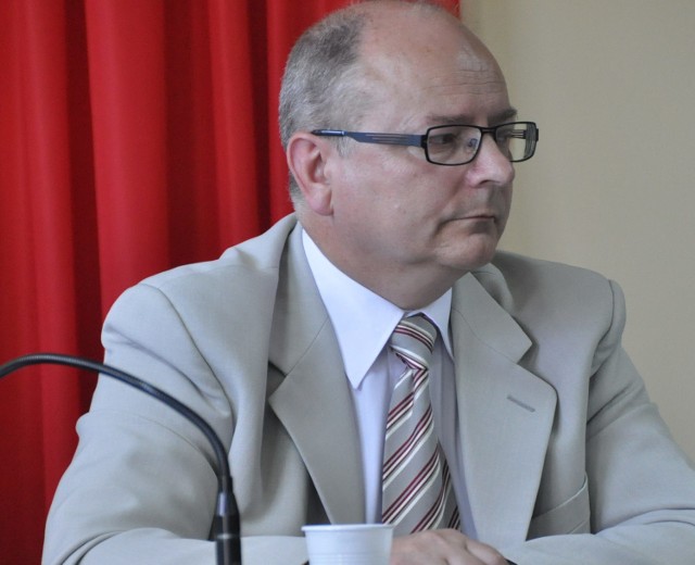 Nadzwyczajna środowa sesja Rady Powiatu poświęcona była próbie odwołania Krzysztof Obratańskiego z funkcji przewodniczącego.