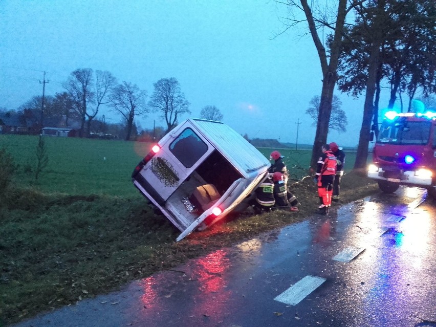 O godz. 06:33 doszło do wypadku samochodu osobowego Citroen...