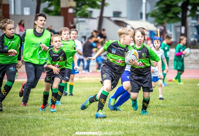 Turniej Dzieci i Młodzieży w Rugby w CzęstochowieZobacz kolejne zdjęcia. Przesuwaj zdjęcia w prawo - naciśnij strzałkę lub przycisk NASTĘPNE