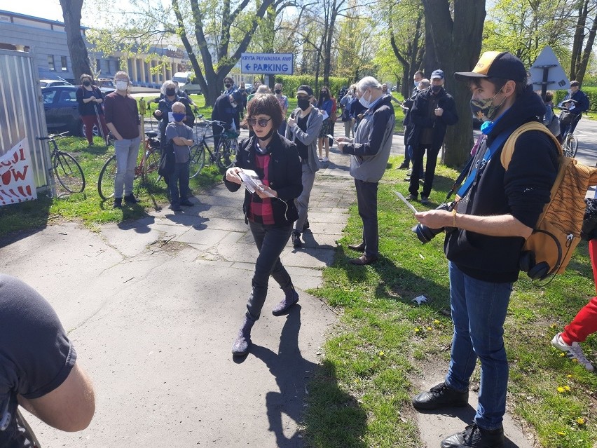 W niedzielę odbył się protest przeciw budowie prywatnego...