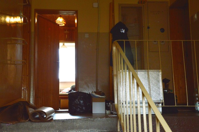 Policjanci znaleźli w mieszkaniu Romana S. kilka ostrych narzędzi. Wśród nich był kuchenny nóż, który najpewniej był narzędziem zbrodni