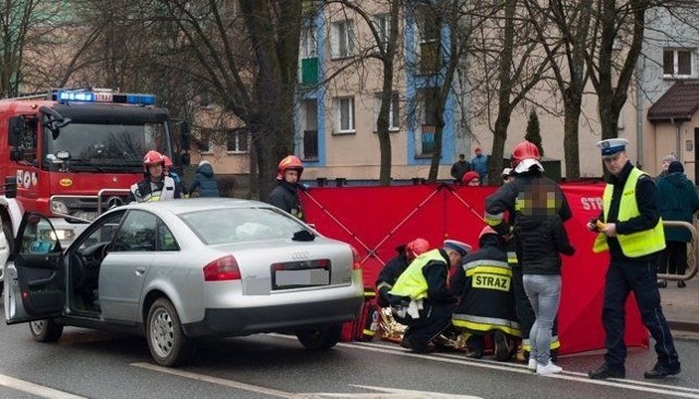 Pisz. Potrącenie rowerzystki na ul Kwiatowej. Kobieta wjechała rowerem na przejście dla pieszych