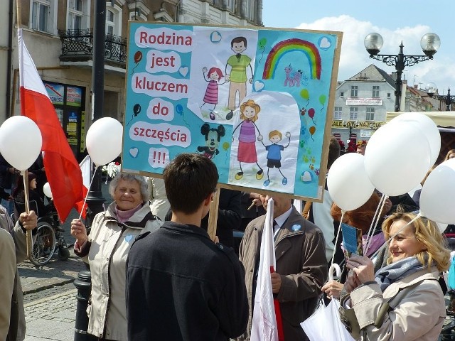 Migawka z inowrocławskiego marszu zorganizowanego w 2013 roku