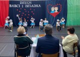 Dzień Babci i Dzień Dziadka w Szkole Podstawowej w Zalasiu (gm. Łyse). Zdjęcia