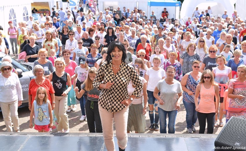 Wakacyjne Miasto Kobiet. Iwona Pavlović rozgrzała świnoujską promenadę