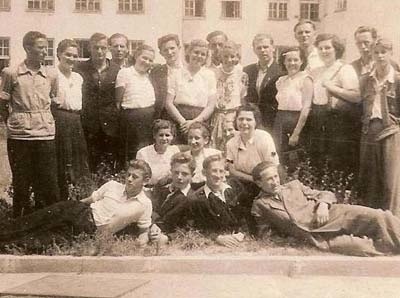 Pamiątkami po zespole są zdjęcia, m.in. z pobytu w stolicy w lipcu 1952 r.