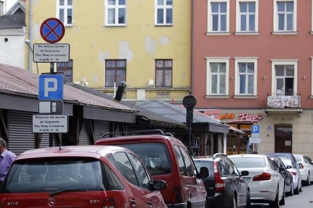 Pomimo wprowadzenia zmian na placu Nowym ruch nadal jest duży