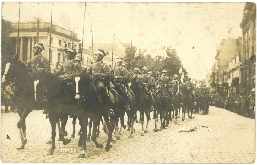 16. Pułk Ułanów Wielkopolskich w pełnym składzie wkroczył do...