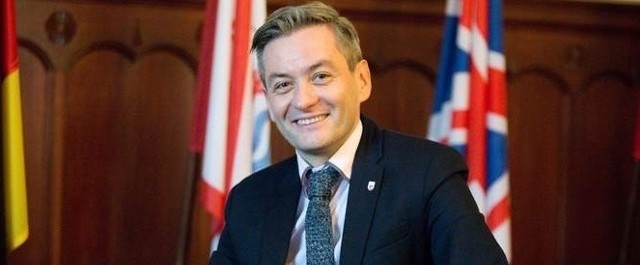 Na dzisiaj (środa) prezydent Robert Biedroń ma zaplanowane spotkanie z ambasadorem USA.