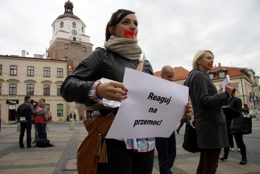 Happening Agape w Lublinie przeciwko przemocy (ZDJĘCIA)